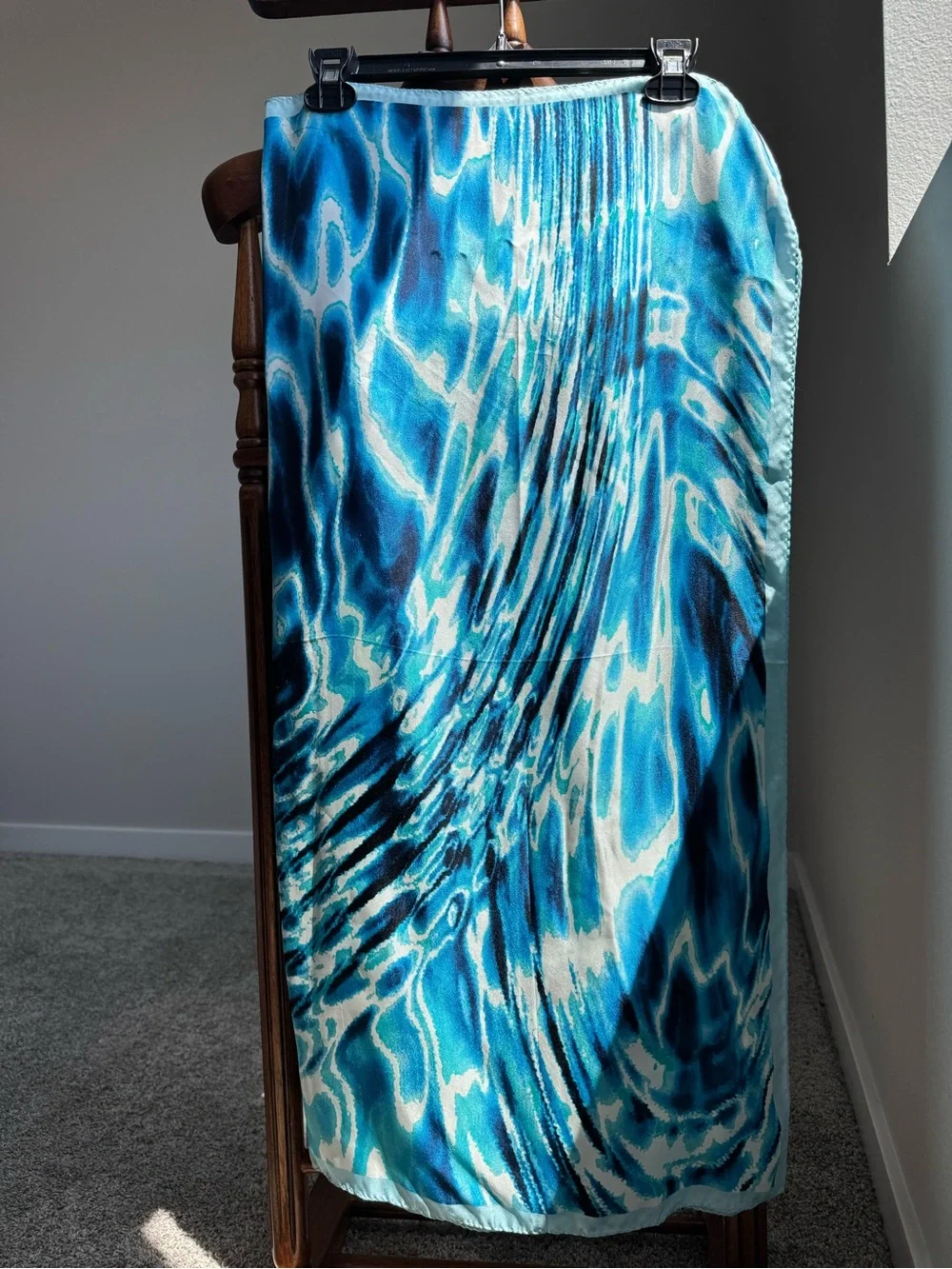 Ivanka Trump Blue Abstract Silk Scarf 35 in Square Watercolor Ocean Print Wrap
